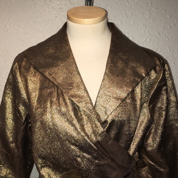 Cachet Gold Wrap Top A27 - Picture 3 of 6